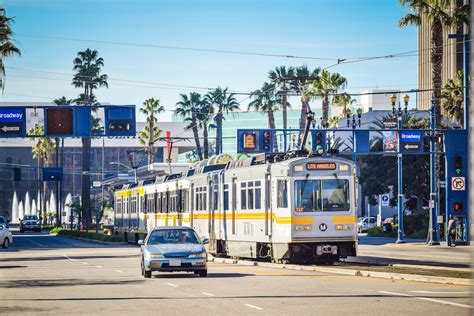 How late does the Blue Line run in Los Angeles?