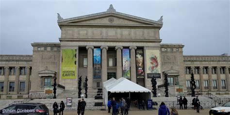 How long does it take to see everything in Field Museum Chicago?