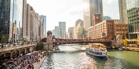 How Long Does It Take To Walk The Chicago River Walk?