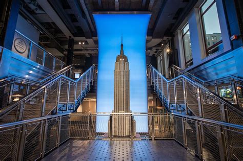 How long does it take to walk up stairs in the Empire State Building?