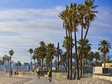 How long does it take to walk Venice Boardwalk?