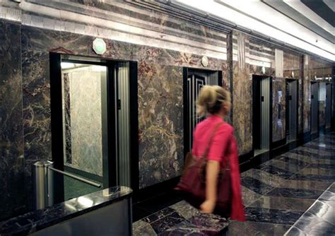 How long is the elevator ride in the Empire State building?