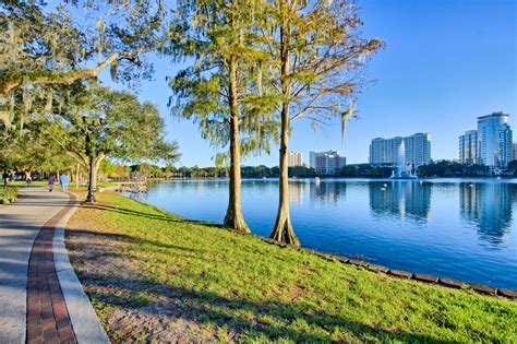 How long is the walk around Lake Eola Orlando?