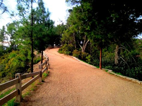 How long is the walk at Griffith Park?