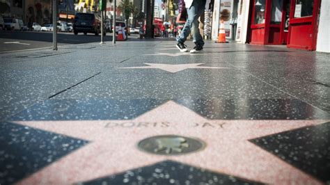 How long should you spend in Hollywood Walk of Fame?