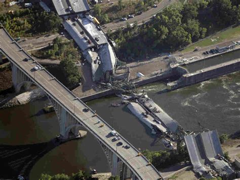 How Many Bridges Collapse A Year In The Us?