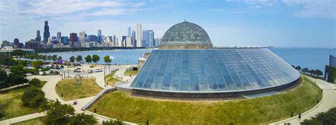 How many square feet is the Adler Planetarium?