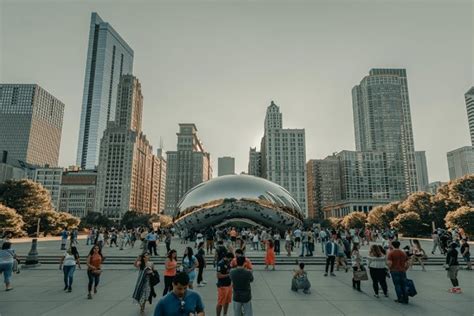 How many tourists visit Chicago annually?