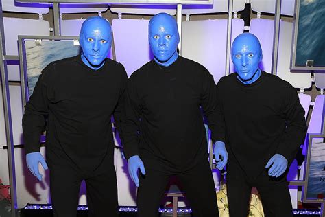 How Much Does A Member Of Blue Man Group Make?