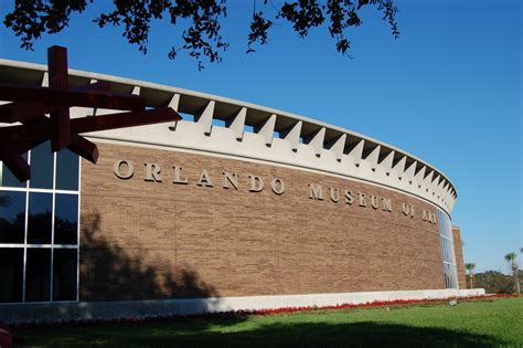 How much does it cost to get into the Orlando Museum of Art?