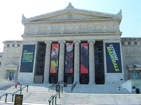 How much is entry to the Field Museum?