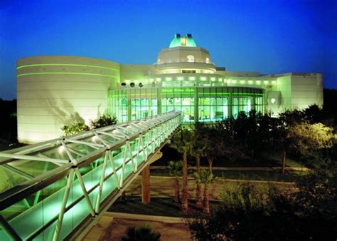 How much time needed for Orlando Science Center?