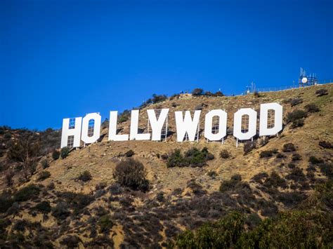 How to see Hollywood Sign by public transport?