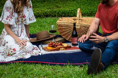 Is A Picnic A Cheap Date?