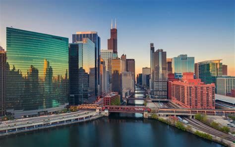 Is Chicago safe to visit 2023?