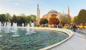 Is it safe for Americans to layover in Istanbul?