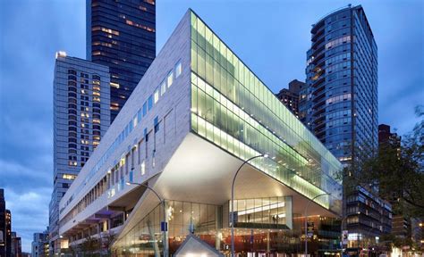 Is Juilliard A College Or Conservatory?