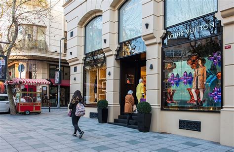 Is luxury shopping cheaper in Istanbul?