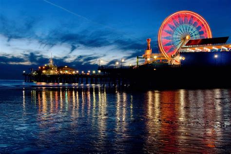 Is Santa Monica Pier fun at night?