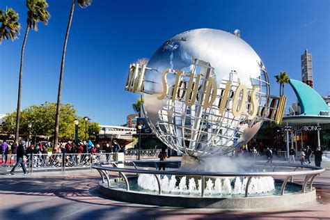 Is Universal better in Florida or Hollywood?