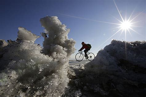 What are the snowiest months in Chicago?