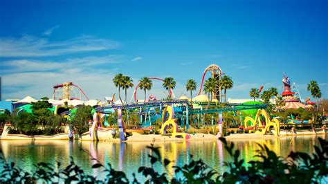 What attractions are at Universal Studios Florida?