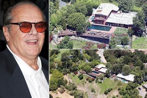 What celebrities live on the Mulholland Drive?