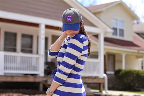 What do you wear to the Cubs game?