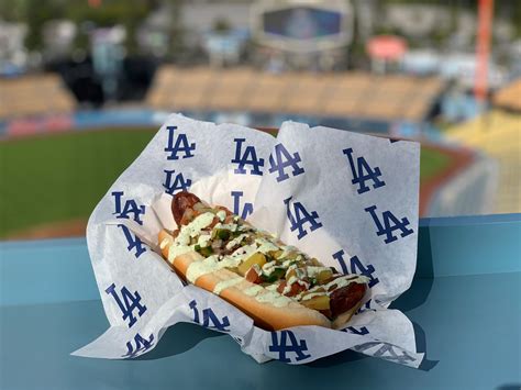 What foods do they sell at Dodger Stadium?