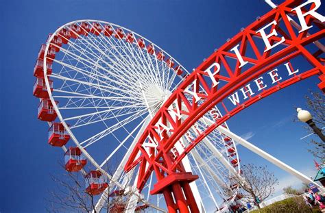 What happened to the old Ferris wheel at Navy Pier?