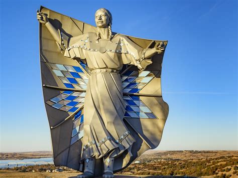 What is the big statue in SD?