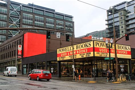 What Is The Biggest Book Store In The United States?