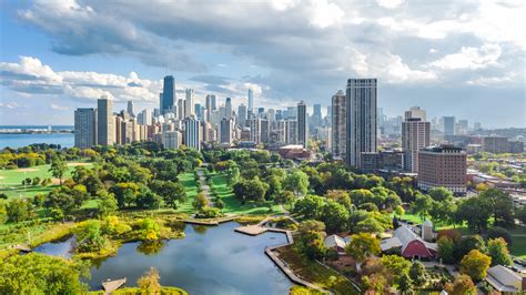 What is the biggest city park in Chicago?