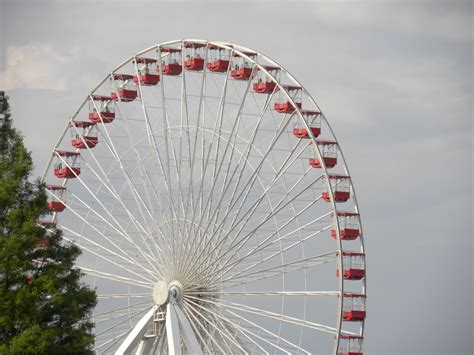 What is the circle thing in Chicago?