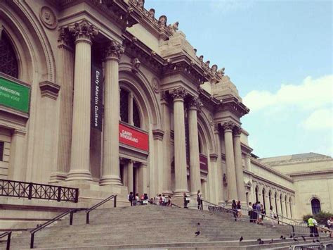 What Is The Largest Art Museum In Us?