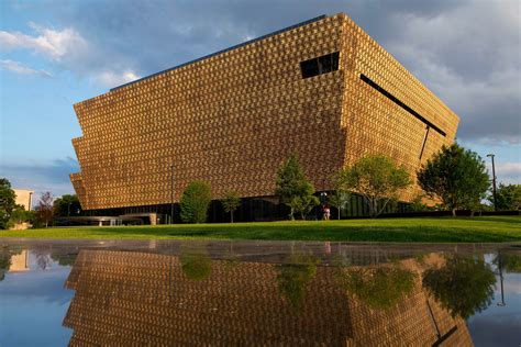 What is the largest black museum?