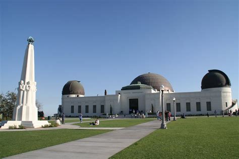 What is the largest public observatory in the United States?