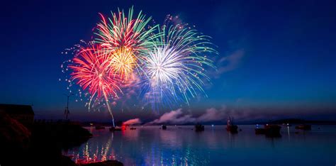 What is the longest firework show ever?