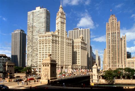 What is the most famous architecture in Chicago?