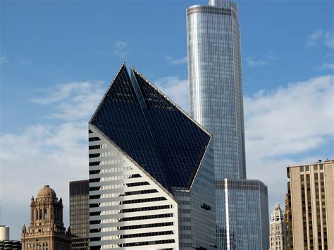 What Is The Name Of The Skyscraper In Chicago?