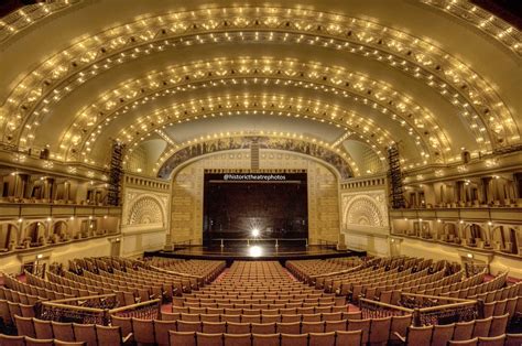 What is the oldest Theatre in Chicago?