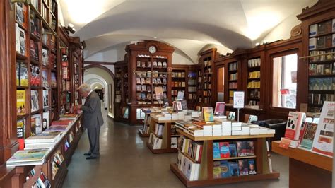 What Is The Second Oldest Bookstore In The World?