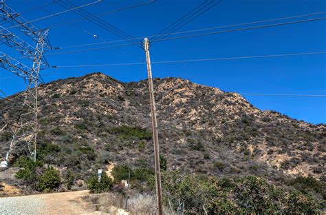 What is the shortest Hollywood hike trail?