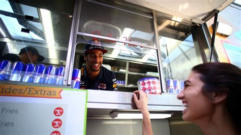 What Is The Typical Day Of A Food Truck Owner?