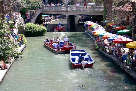 What time do the boats stop at the Riverwalk?