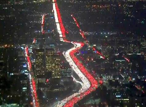 What time is peak traffic in Los Angeles?