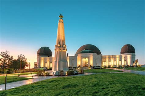 What time should you visit Griffith Observatory?