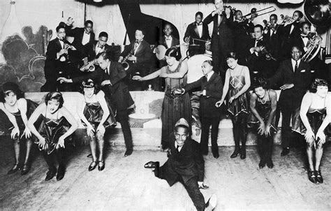 What were the famous jazz clubs in Chicago 1920?