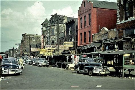 When did Maxwell Street close?