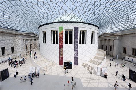 Where is the most highly attended museum?